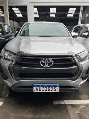 TOYOTA HILUX 2.7 VVT-i FLEX CD SR 4X2 AUTOMÁTICO TOYOTA HILUX 2.7 VVT-i FLEX CD SR 4X2 AUTOMÁTICO